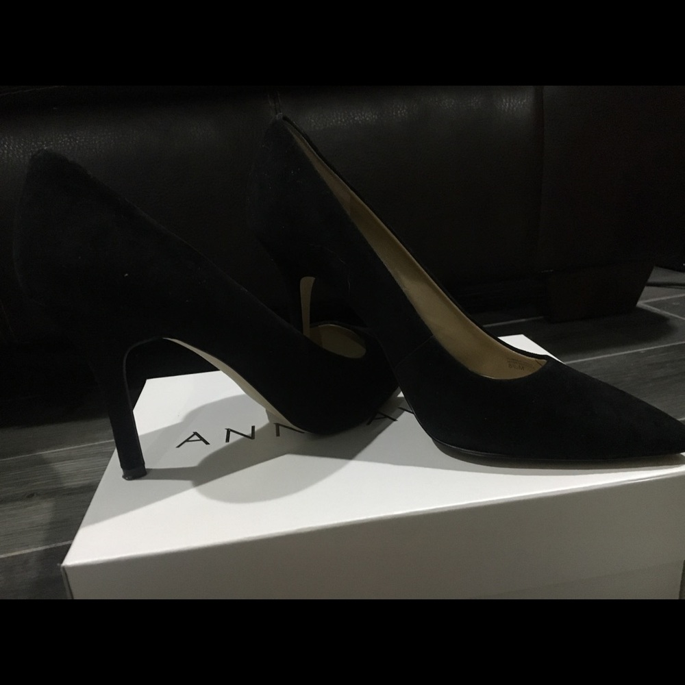 Ann Taylor Classic Pumps